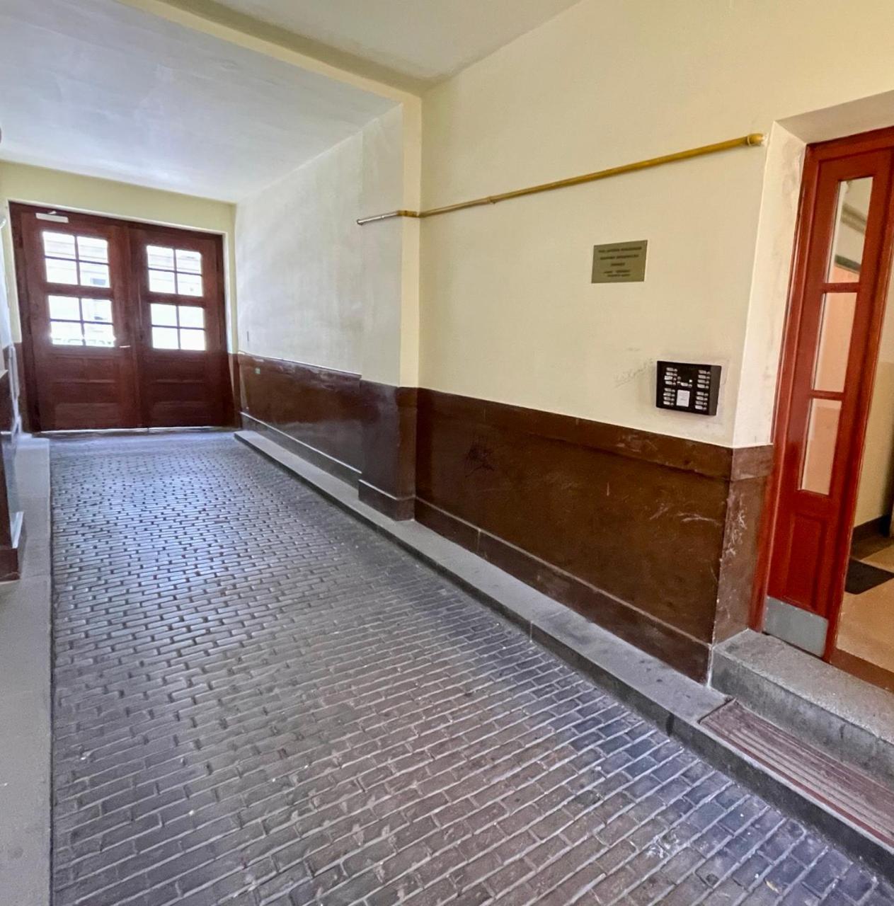 Urban Retreat I Modern Boho Apartments In Lovely Letna District - 10 Minutes From Old Town Praha Bagian luar foto