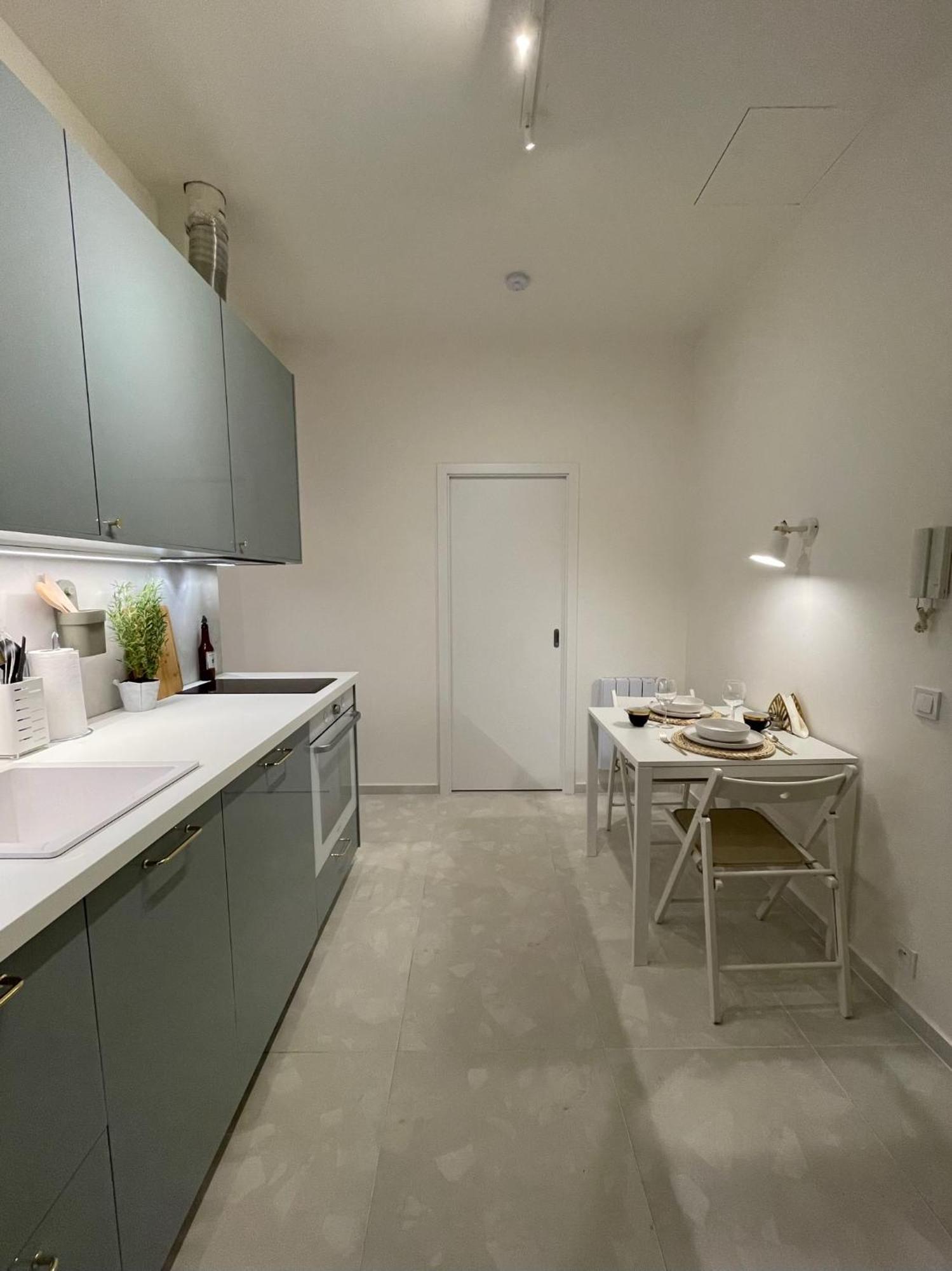 Urban Retreat I Modern Boho Apartments In Lovely Letna District - 10 Minutes From Old Town Praha Bagian luar foto