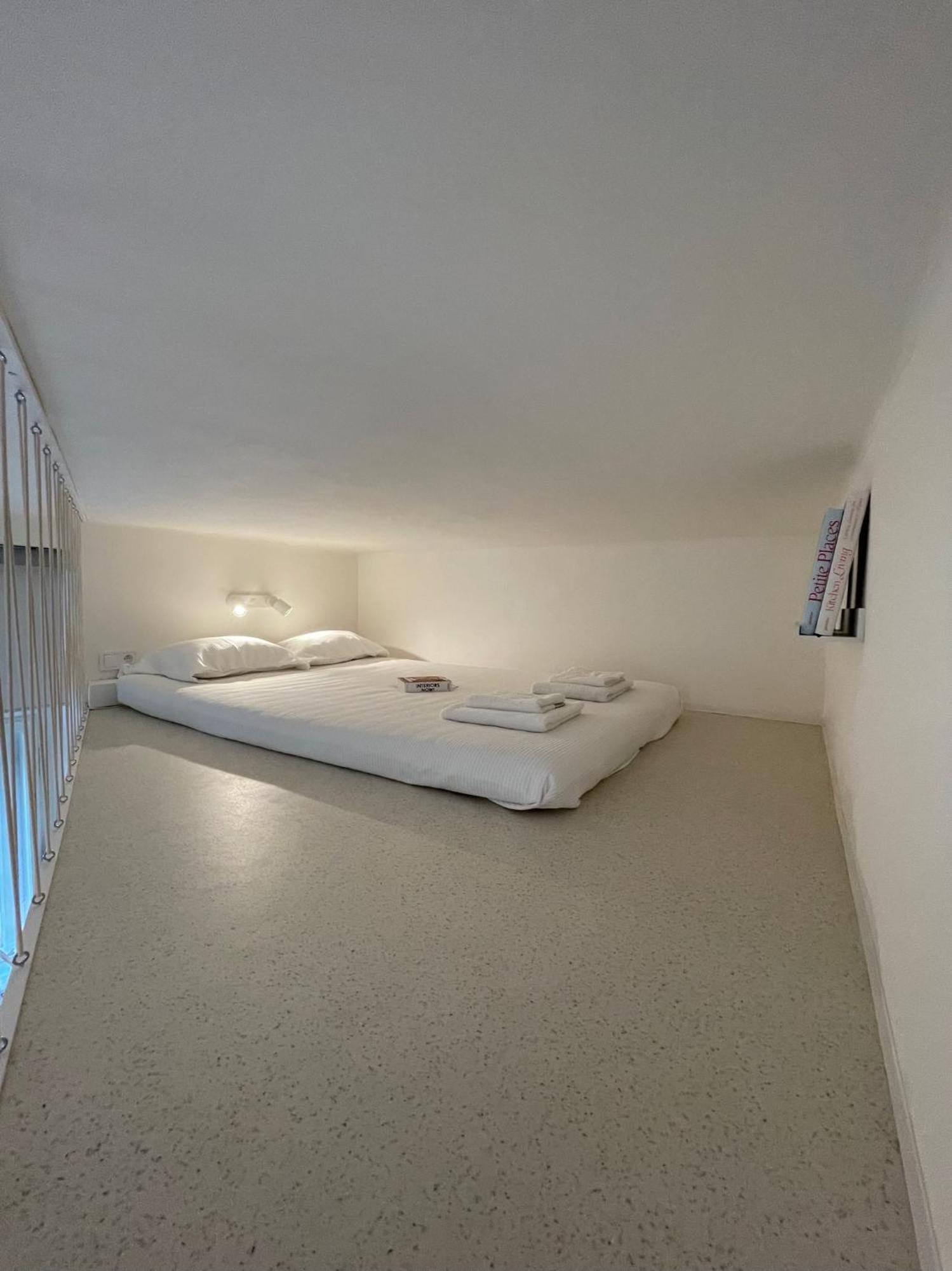 Urban Retreat I Modern Boho Apartments In Lovely Letna District - 10 Minutes From Old Town Praha Bagian luar foto