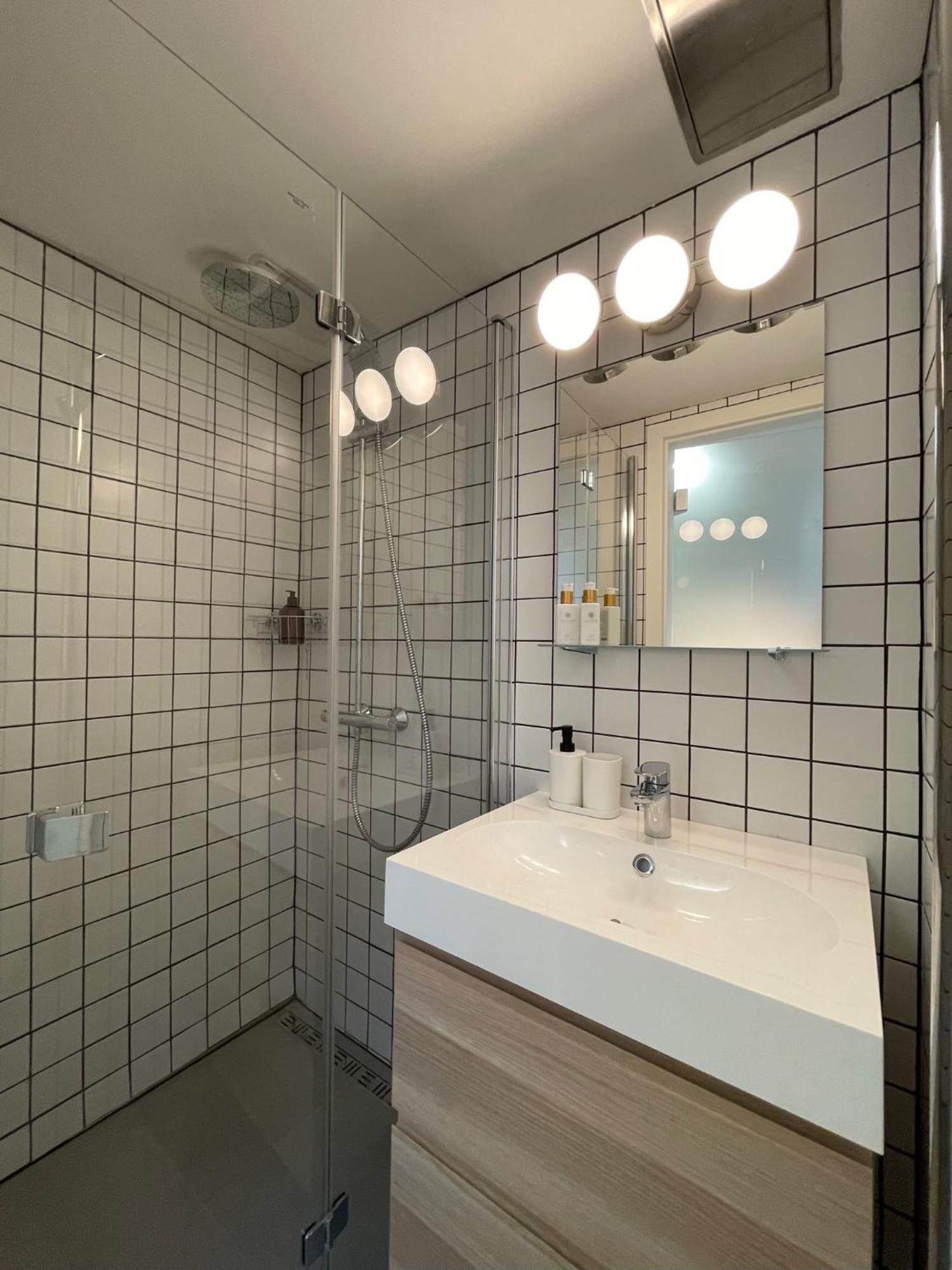 Urban Retreat I Modern Boho Apartments In Lovely Letna District - 10 Minutes From Old Town Praha Bagian luar foto